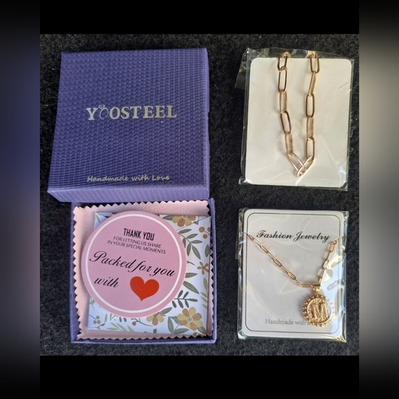 Two necklace and pendant with Letter "M". - Picture 2 of 4